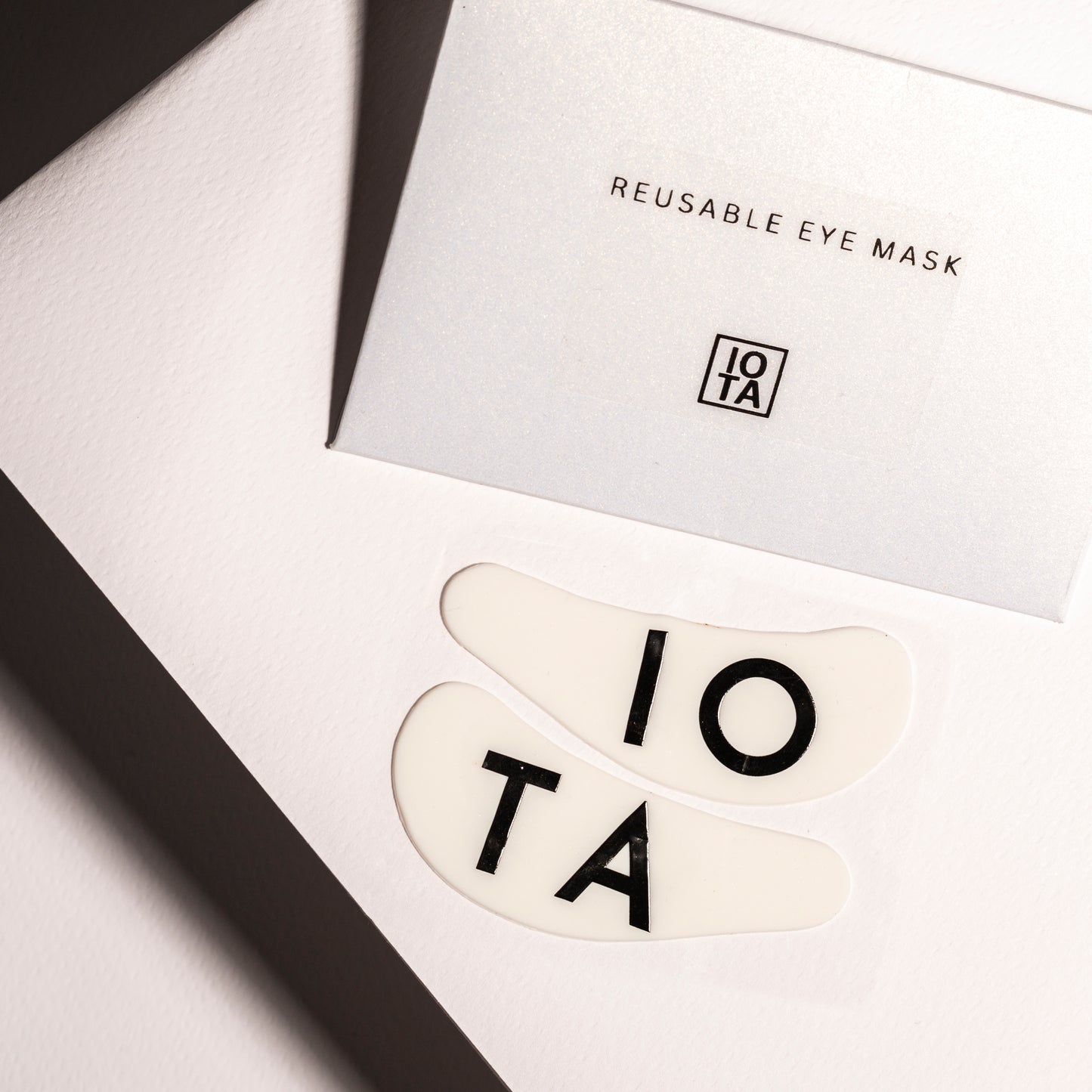 Reusable eye mask